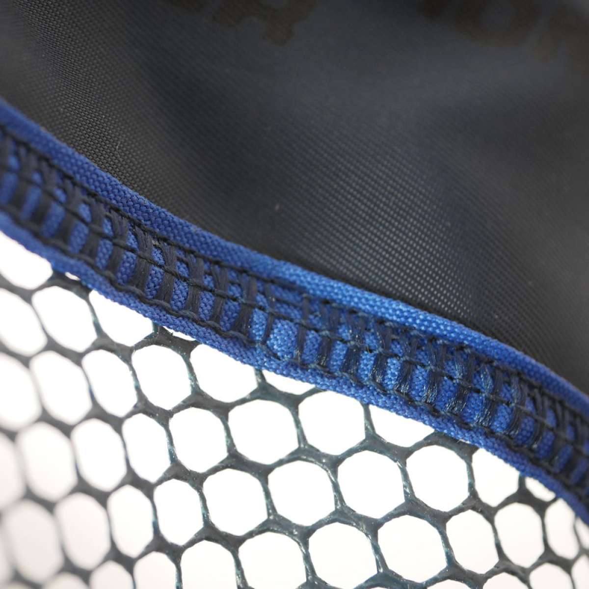 Oválná podběráková hlava YUKI Latex 